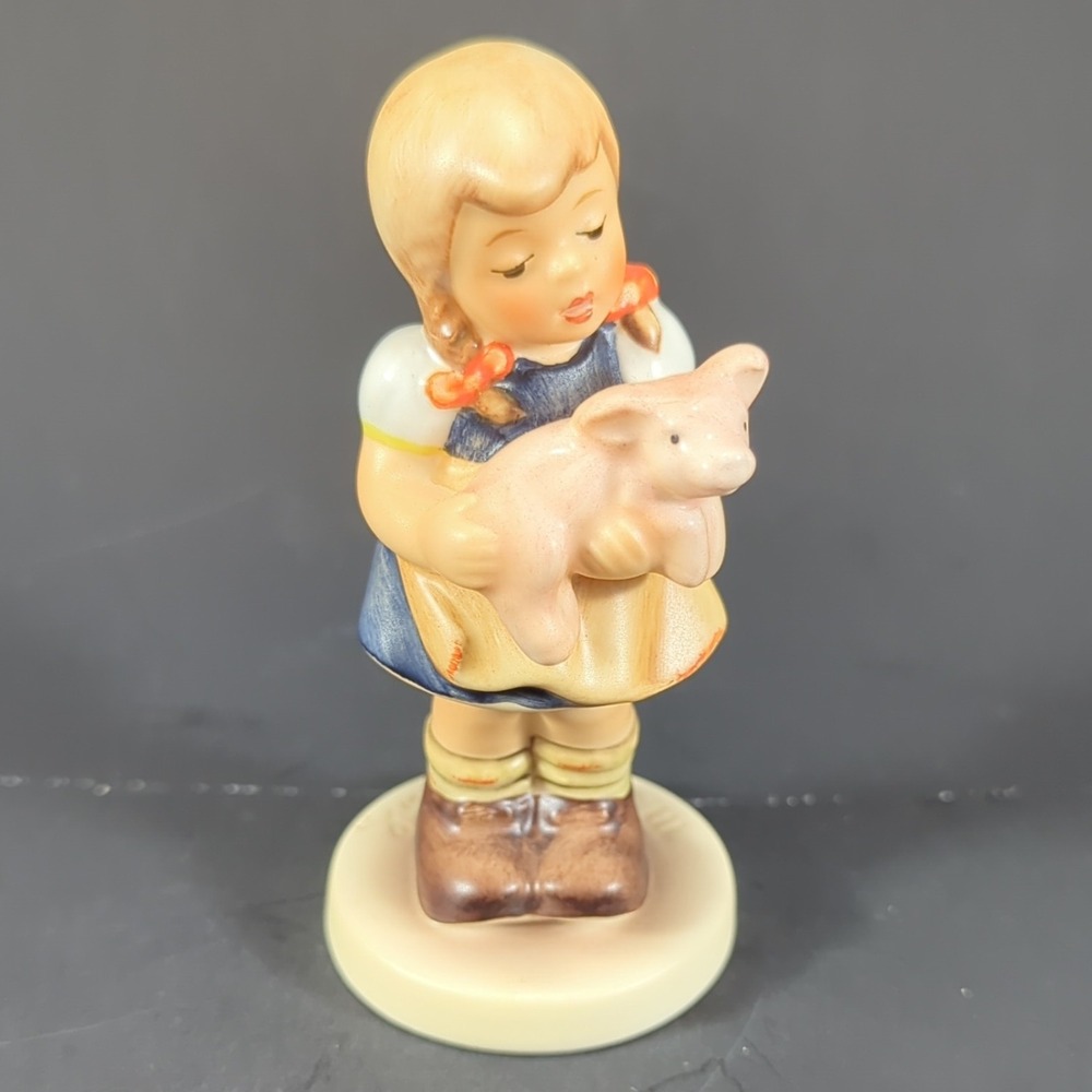 Goebel M.I. Hummel Club "Pigtails" Figurine 1999/2000 Membership Year